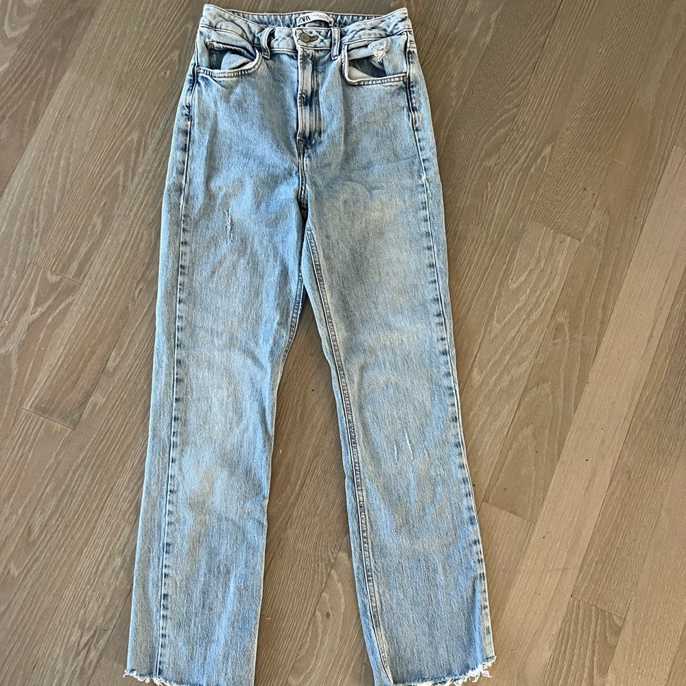 Zara Light Blue Straight Leg Jeans sz 4